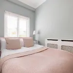 Olympia\'S Torch 1 Bedroom In Kensington