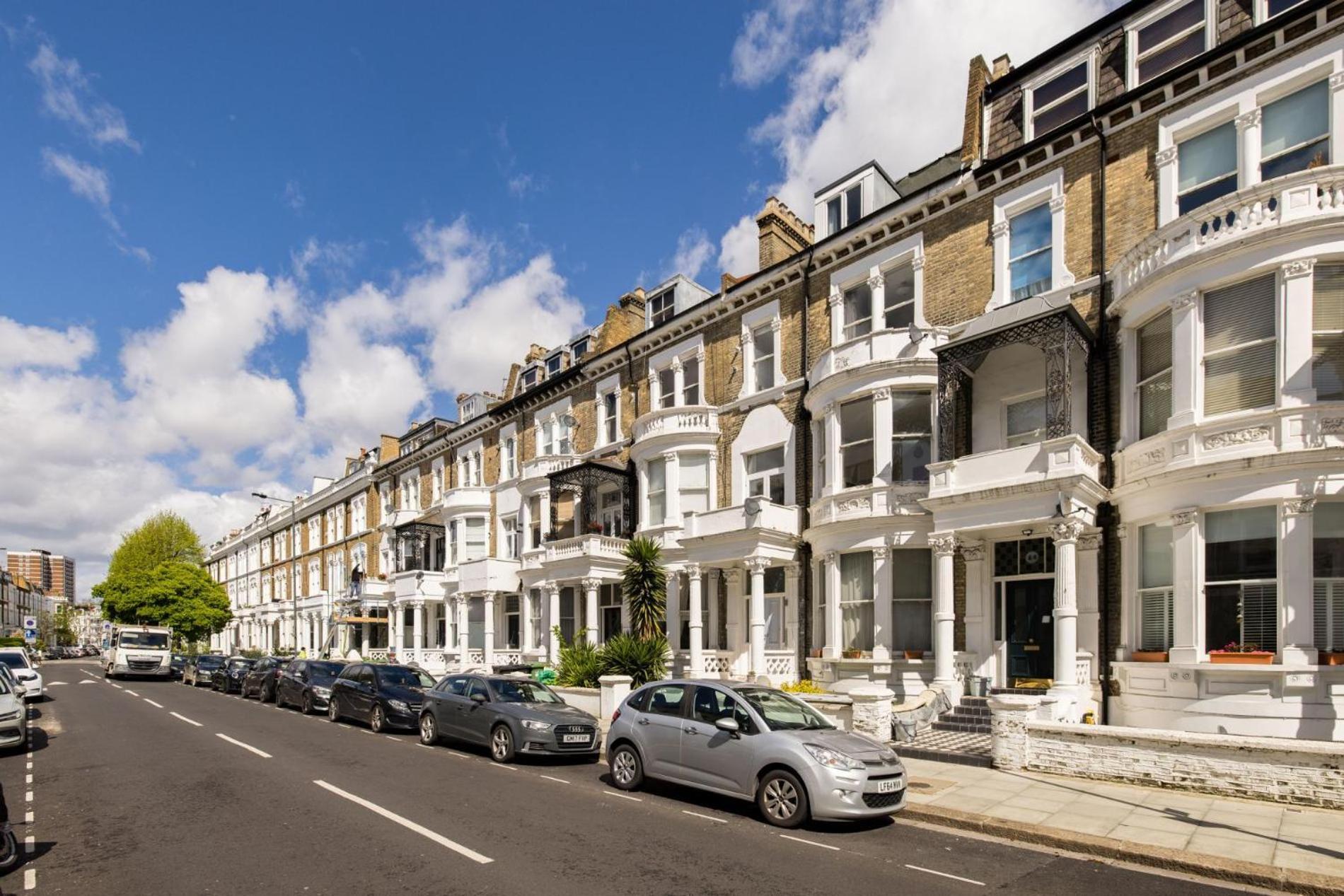 Apartment Olympia's Torch 1 Bedroom In Kensington London
